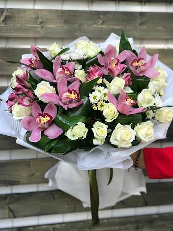 Букет цветов из: Розы и Хризантемы в Раздольном Республика Крым