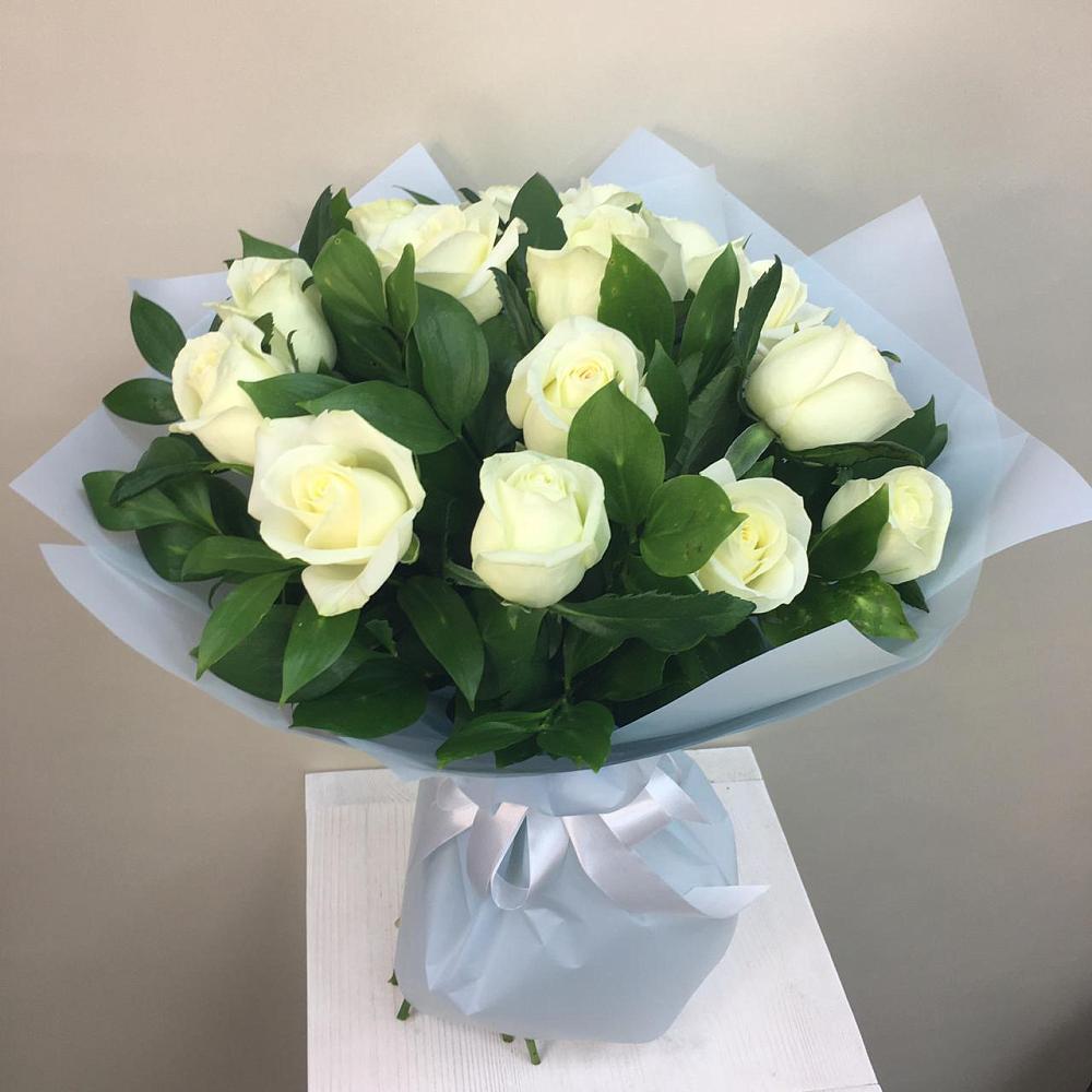 Букет 15 Белых роз Проуд в Раздольном Республика Крым