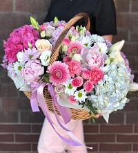 Цветочная композиция из Розы, Хризантемы, Пионы и Лизиантусы в корзине #REPLACE_PRED# Раздольном Республика Крым