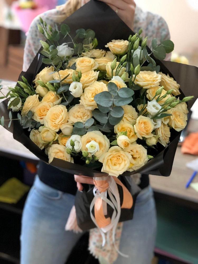 Букет цветов из: Розы и Лизиантусы в Раздольном Республика Крым