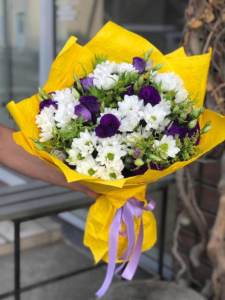 Букет цветов из: Ирисы, Хризантемы и Ромашки в Раздольном Республика Крым