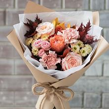 Букет цветов из:  Гвоздики, Хризантемы и Розы в Раздольном Республика Крым