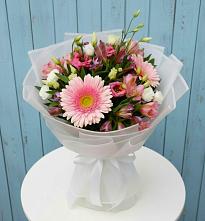 Букет цветов из:  Герберы, Альстромерии и Лизиантусы в Раздольном Республика Крым