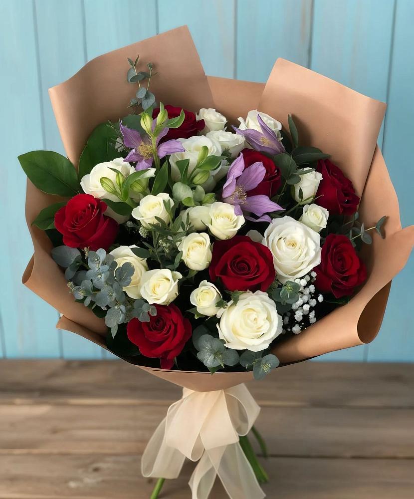 Букет цветов из: Розы и Альстромерии в Раздольном Республика Крым