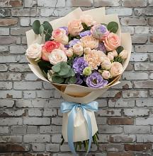 Букет цветов из:  Розы, Лизиантусы и Гвоздики #REPLACE_PRED# Раздольном Республика Крым