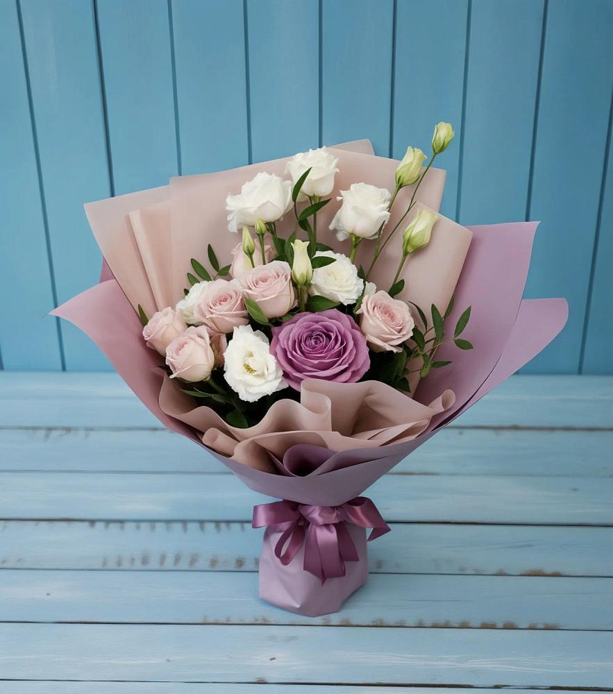 Букет цветов из: Розы и Лизиантусы в Раздольном Республика Крым